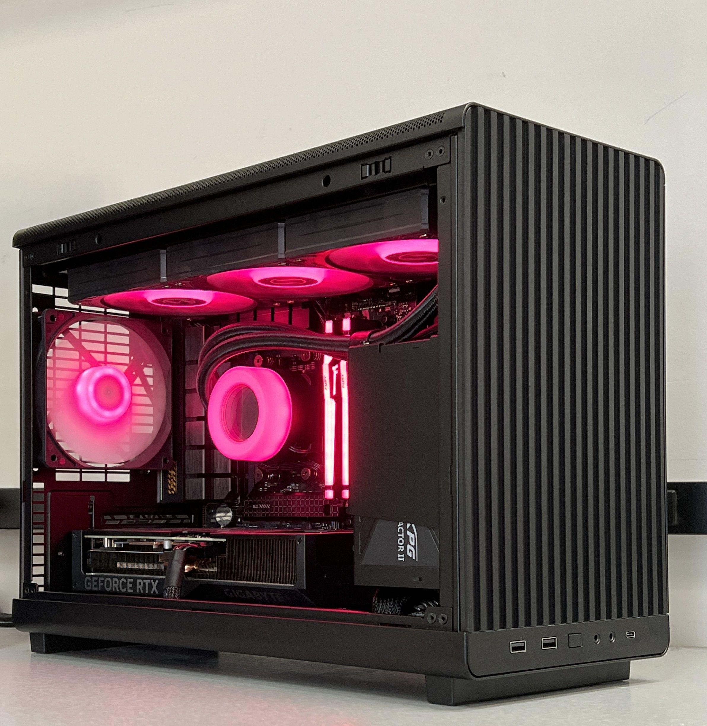 🎮 FOX 79 🎮 RTX 5080 CRAD MICRO CASE PC | CUSTOM GAMING PC | AMD 7-9800X3D | 32GB DDR5 RAM | RTX 5080 | 2 TB SSD | WIN 11