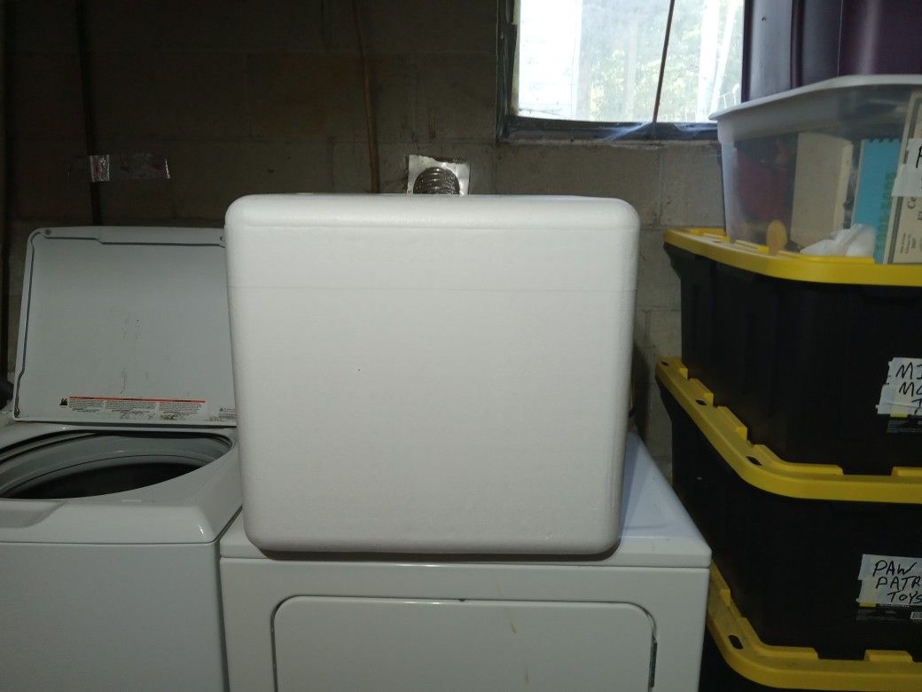 Cooler Never Used 4 Total Buying All For Only Ten Dollars Local Pickup Only