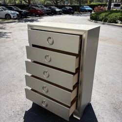 BEDROOM CHEST SOLID WOOD WITH 5 DRAWERS GOLDEN COLOR IN EXCELLENT CONDITION BY COASTER FURNITURE
