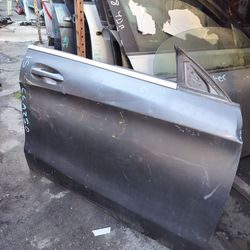 2015 Mercedes Benz cla250 right front door