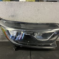 2017-2018-2019-2020-2021-2022 HONDA CR-V RIGHT HEADLIGHT OEM USED