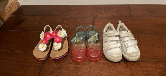 3 Pairs Of Girls Shoes Size 11