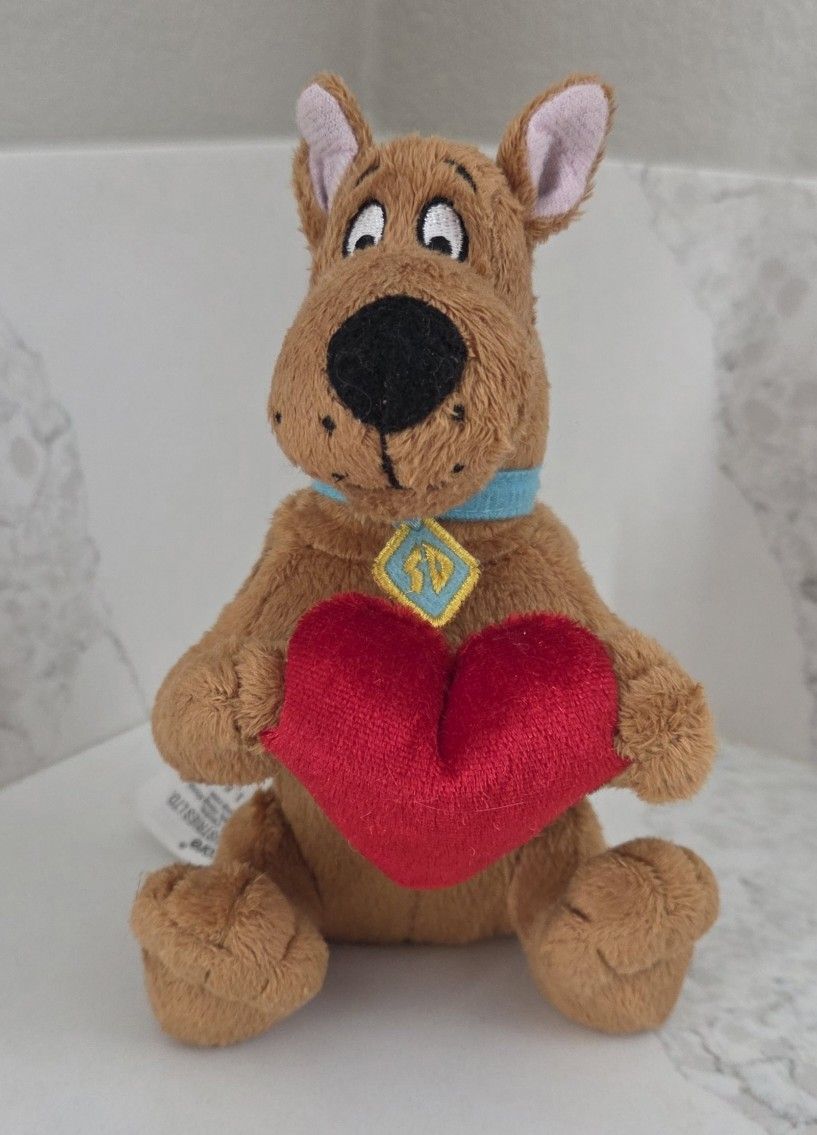 Valentines Scooby-Doo 7" Plush