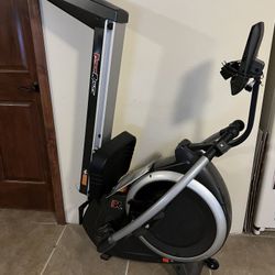 Like New Costco Magnetic Rowing Machine