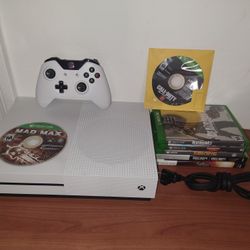 Xbox One S 1681 1tb Console w/controller & 7 Games