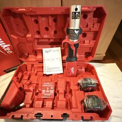 Milwaukee M18 18V Long Throw Press Tool ( Read description below )
