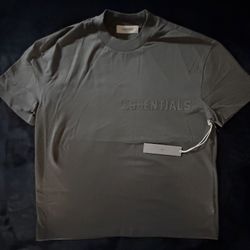 Essentials T-shirt 
