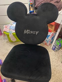 Mickey Mouse vanity/gaming chair