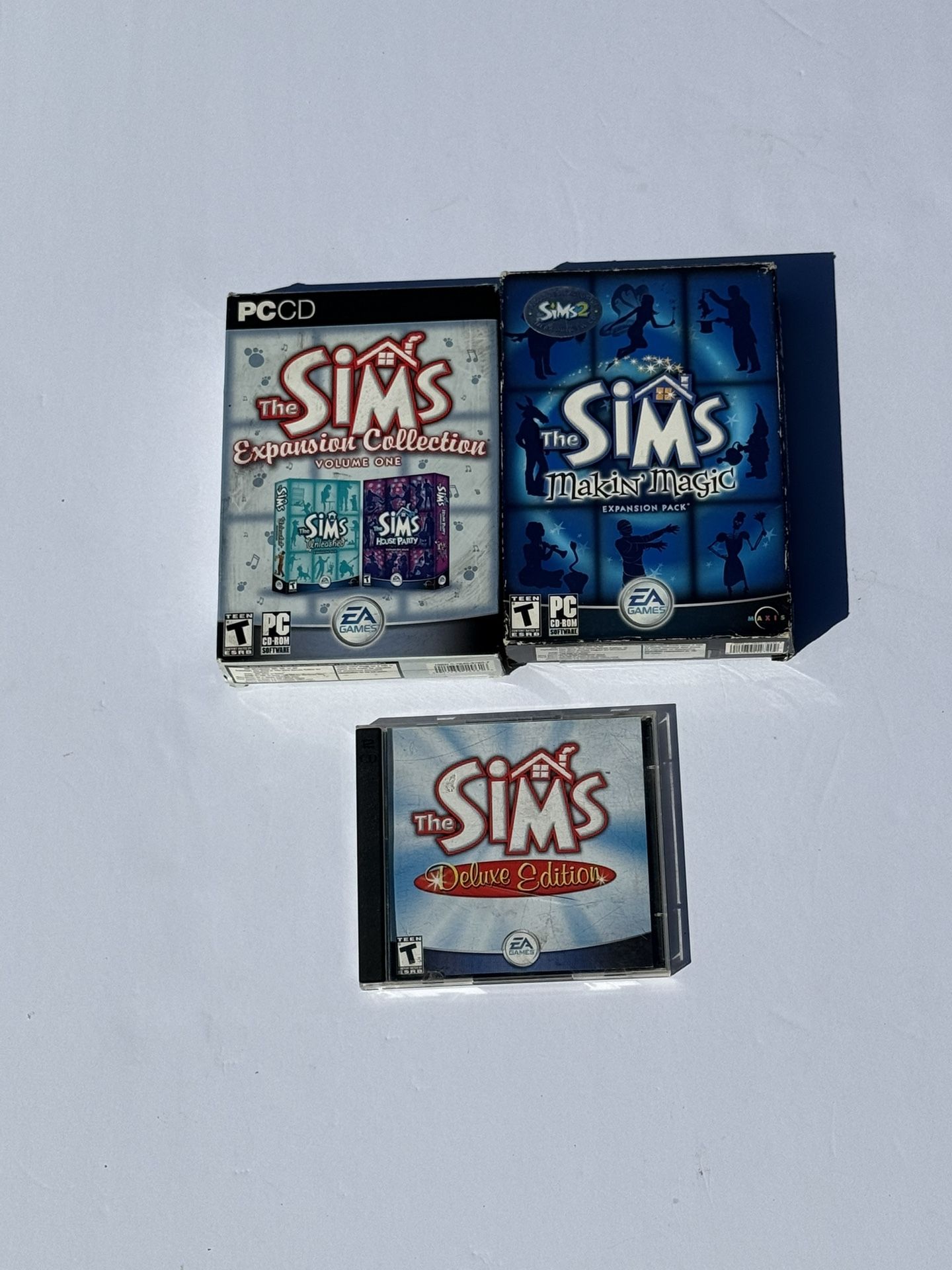 The Sims Bundle: Deluxe Edition + Makin’ Magic + Expansion Collection Volume 1 – PC Game Set