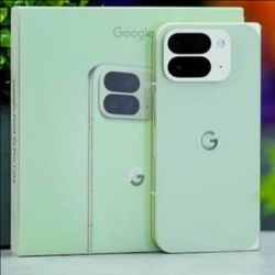 Pixel 10 Pro FOLD (Green 🍀) • 256 GB • UNLOCKED 🔐 • SEALED   (Price Firm)