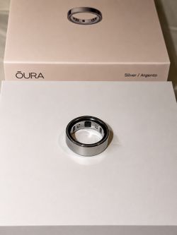 Oura Ring Gen 4 Smart Ring Silver Size 8 - Like New