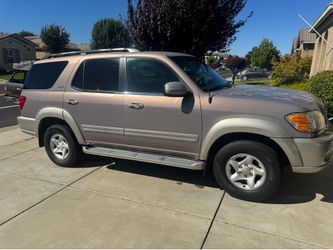 2002 Toyota Sequoia SR5 2WD