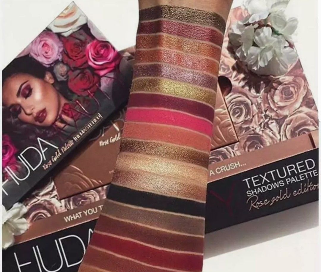 Huda Beauty rose gold remastered Eyeshadow Palette
