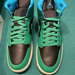 Air Jordan 1 Mid Wmns Sz 11 Fits Men Sz 9.5 