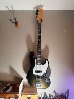 Fender American Ultra II Jazz Bass- Texas Tea (Model-Matched Component Build) Mint condition