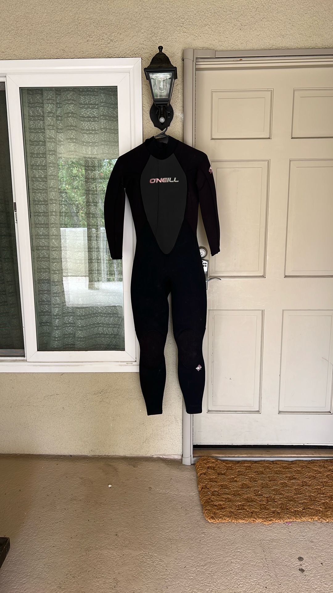 WOMEN'S REACTOR 3/2MM BACK ZIP FULL WETSUIT Size 6