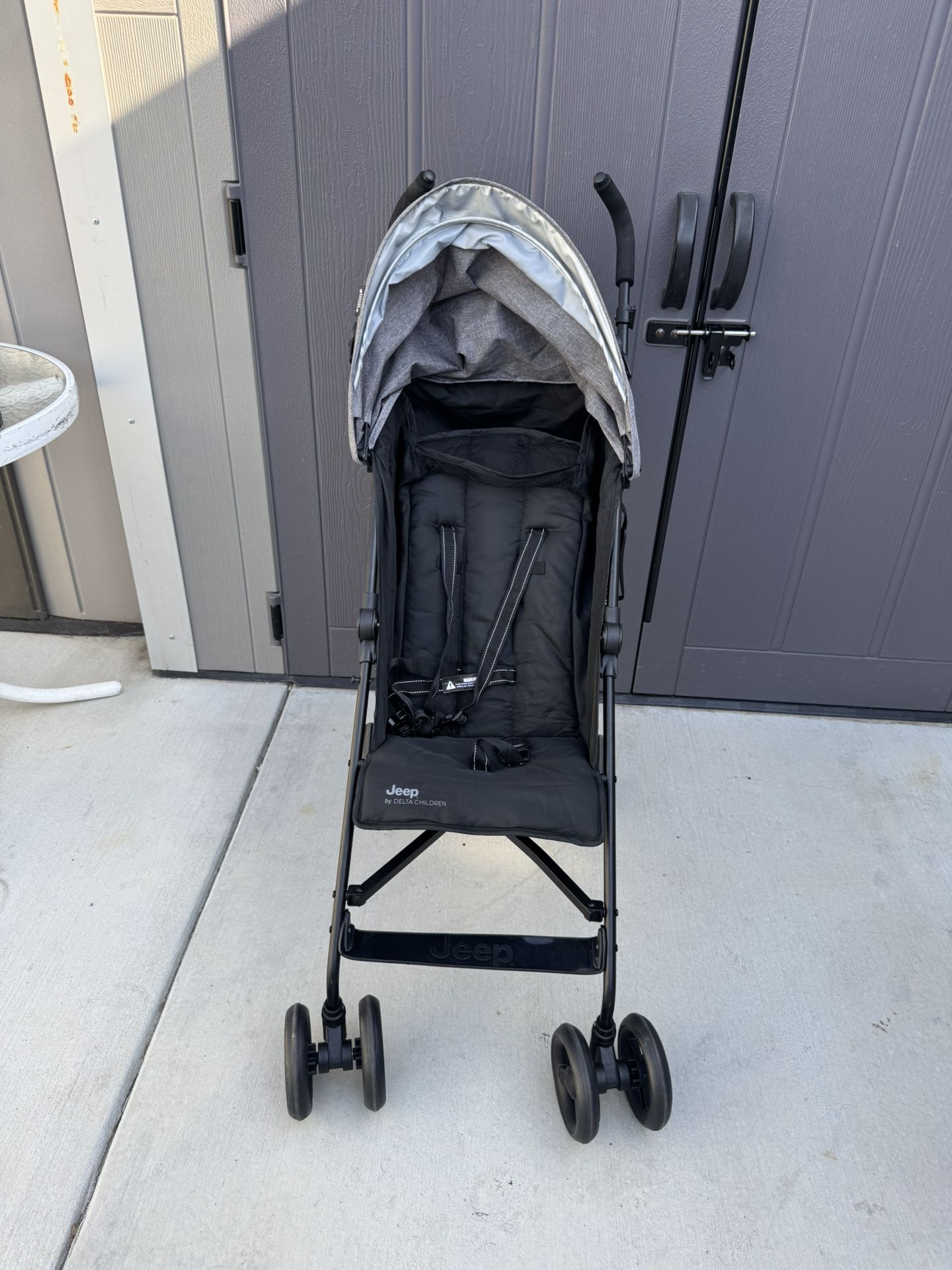 Jeep Delta Children Stroller
