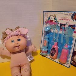 Cabbage Patch Doll With Accessories 