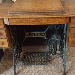 Antique Singer Treadle Sewing Machine (Needs Parts)