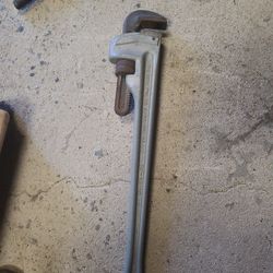 24in Ridge Pipe Wrench 