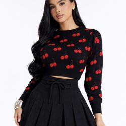 Black Pleated Skirt (medium)