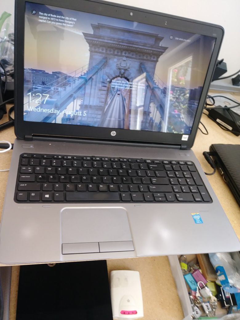 Laptop Hp I core 5 Fast and nice laptop ready for. school