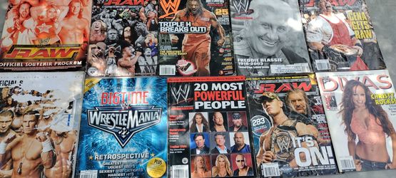 WWE WRESTLING MAGAZINES SET OF 60