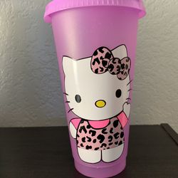 Hello kitty color changing cup