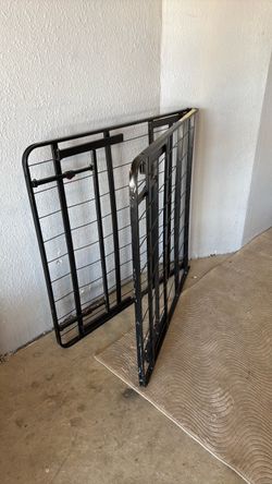 Twin metal bed frame