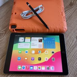 iPad 6th Generation 32GB With Pencil And Kids Case 