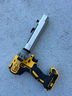 DEWALT 20V MAX XR Brushless Cordless Tool