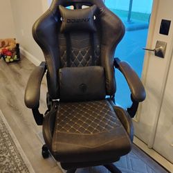 DownX Gaming Chair, Priced To Sell!