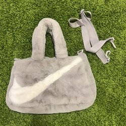 Nike Faux Fur tote Bag 