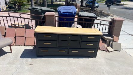 Dresser drawer