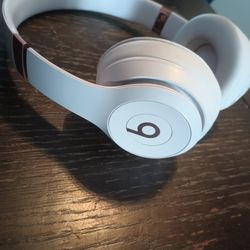 Beats Solo 4 Wireless 