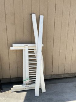 White Twin Size Bed
