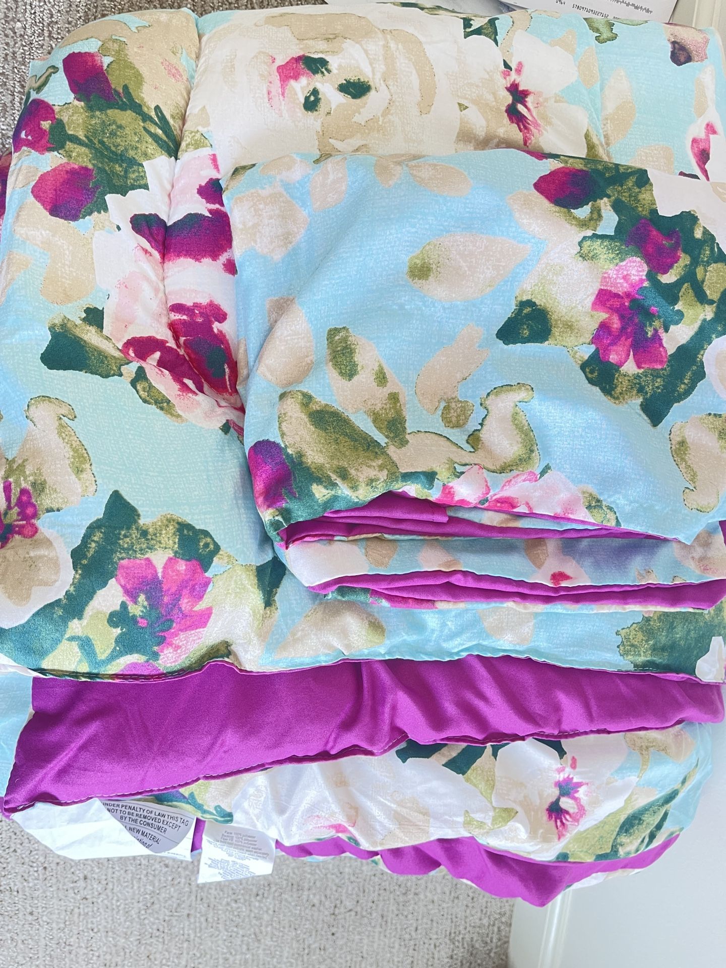 Brand New 3 Piece Comforter Set