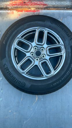 Tire wheel  ford bronco