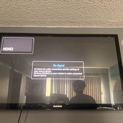 Samsung Flat Screen TV – Clean, Reliable, Ready to Go!