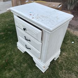 Set Of 2 Night Stands 