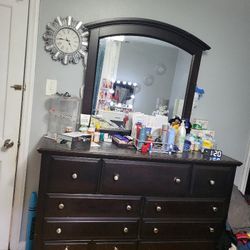 Dresser & Mirror