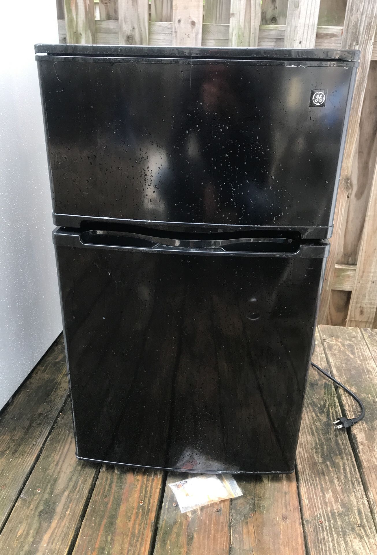 Mini fridge 19.5x19x32.5
