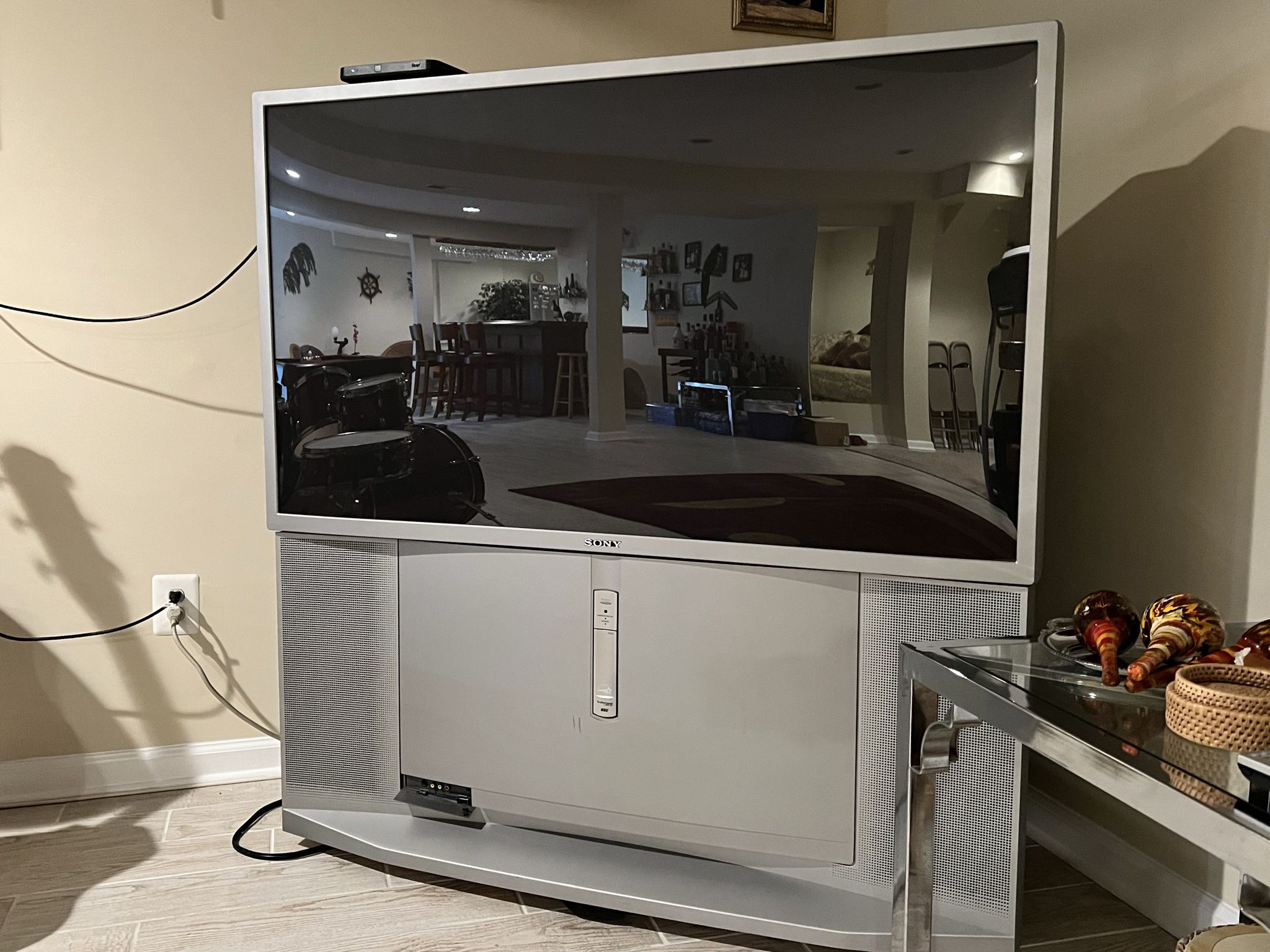 59” screen Projection Sony TV for sale 