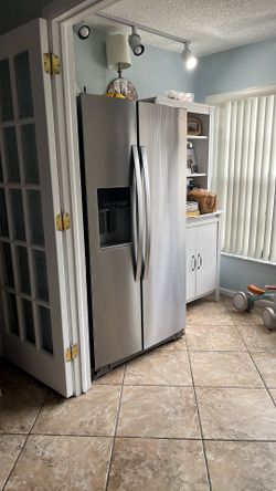 Whirlpool Refrigerator