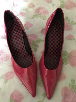Torrid 10w pink pumps
