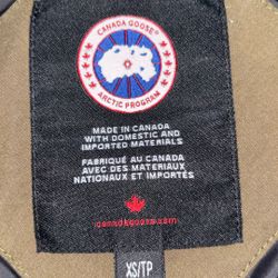 Canadian Goose Winter Jacket (Dark Green). 