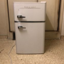 Magic Chef Mini -Fridge and Freezer