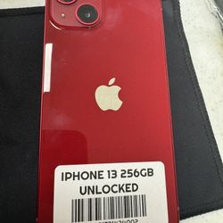 iPhone 13 256GB UNLOCKED
