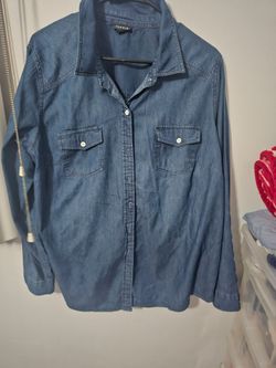 Womans Blouse Size 2 plus