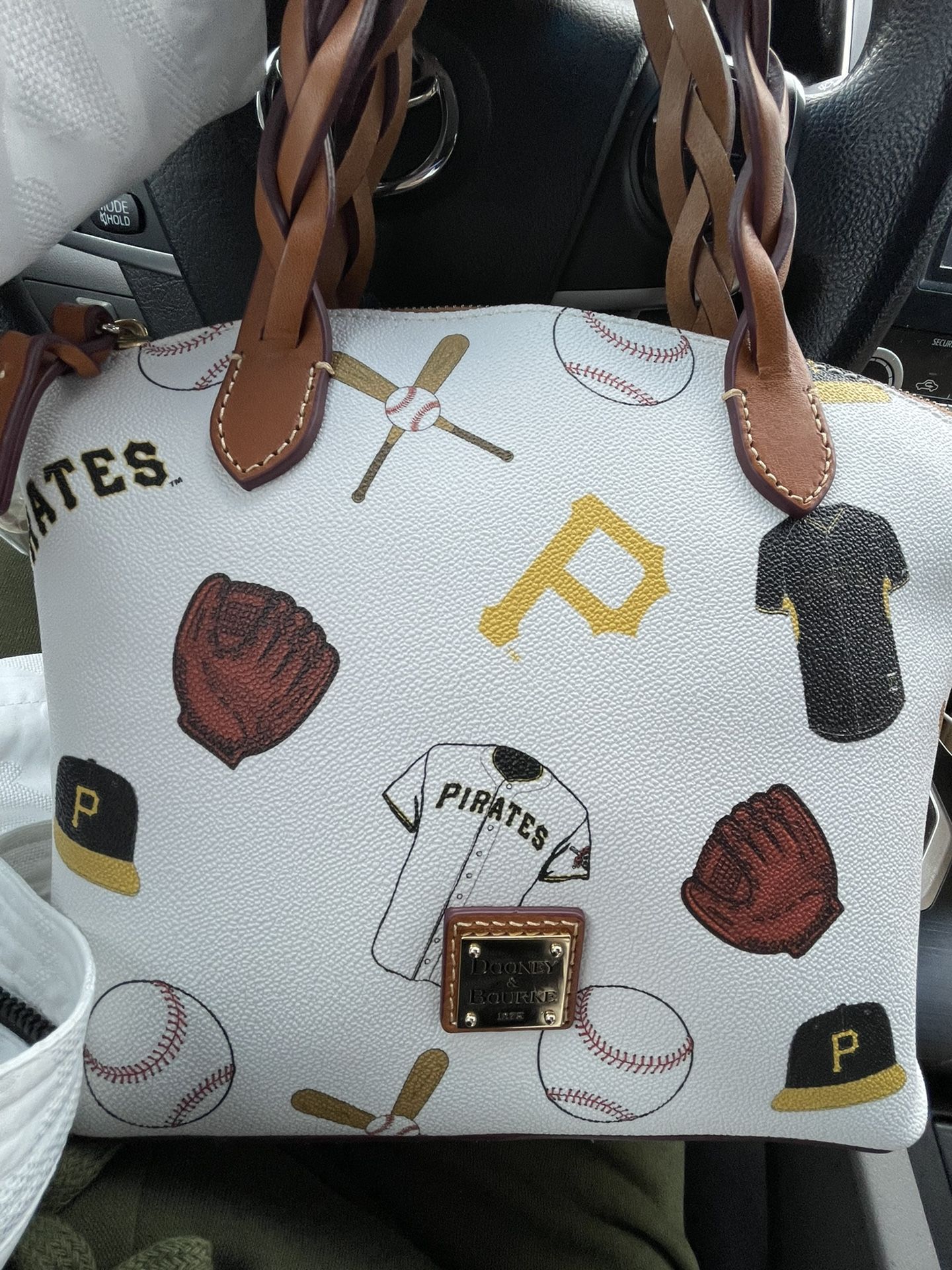 Brand new Dooney & Bourke Handbag